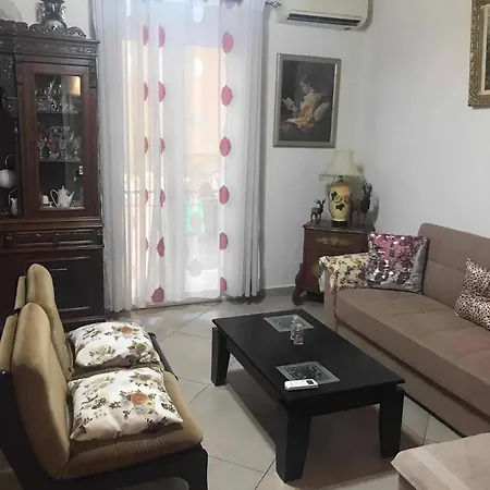 Cosy Corfu Centre 2 Bedroom דירה